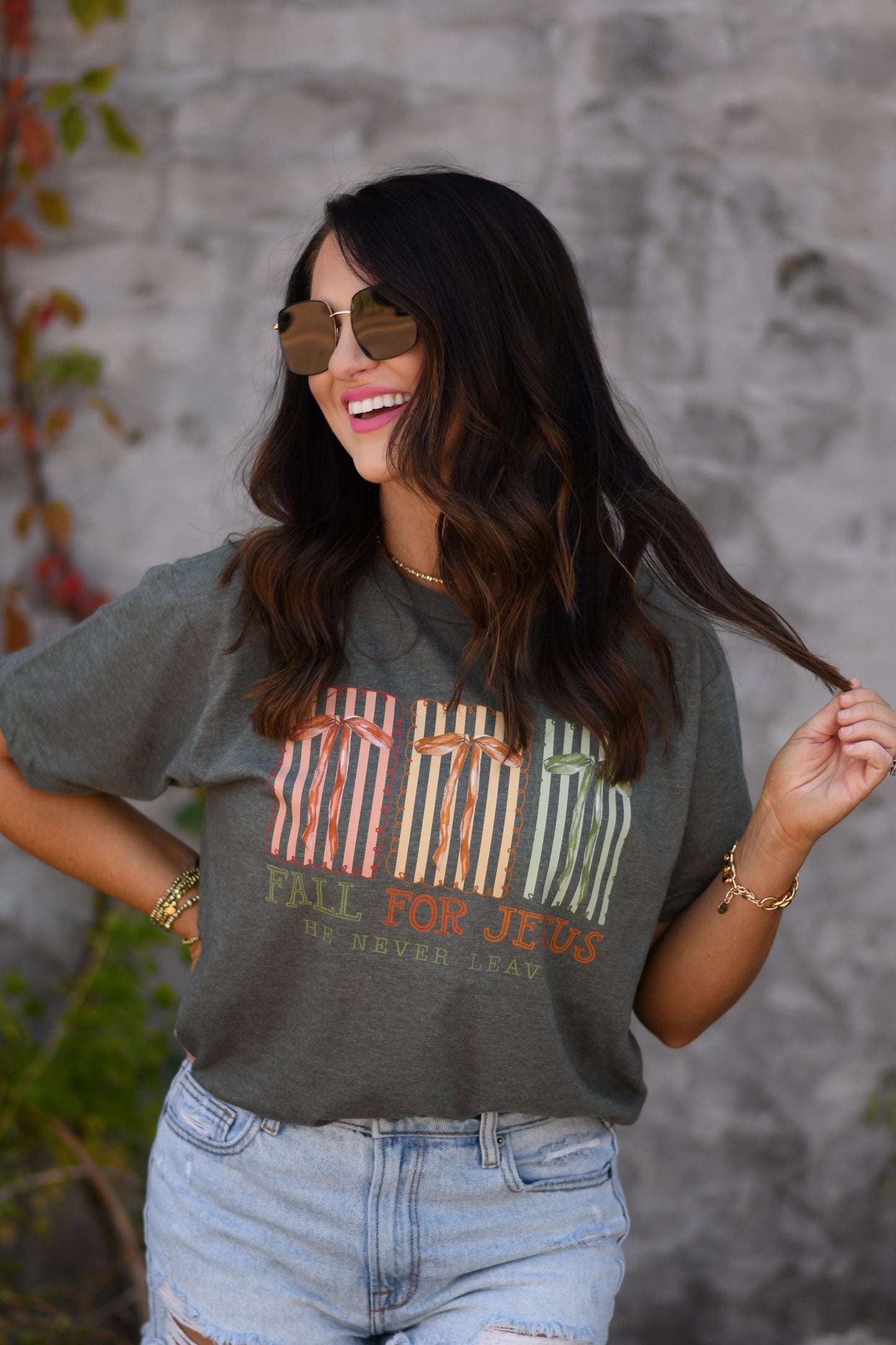 Fall For Jesus Bows Tee