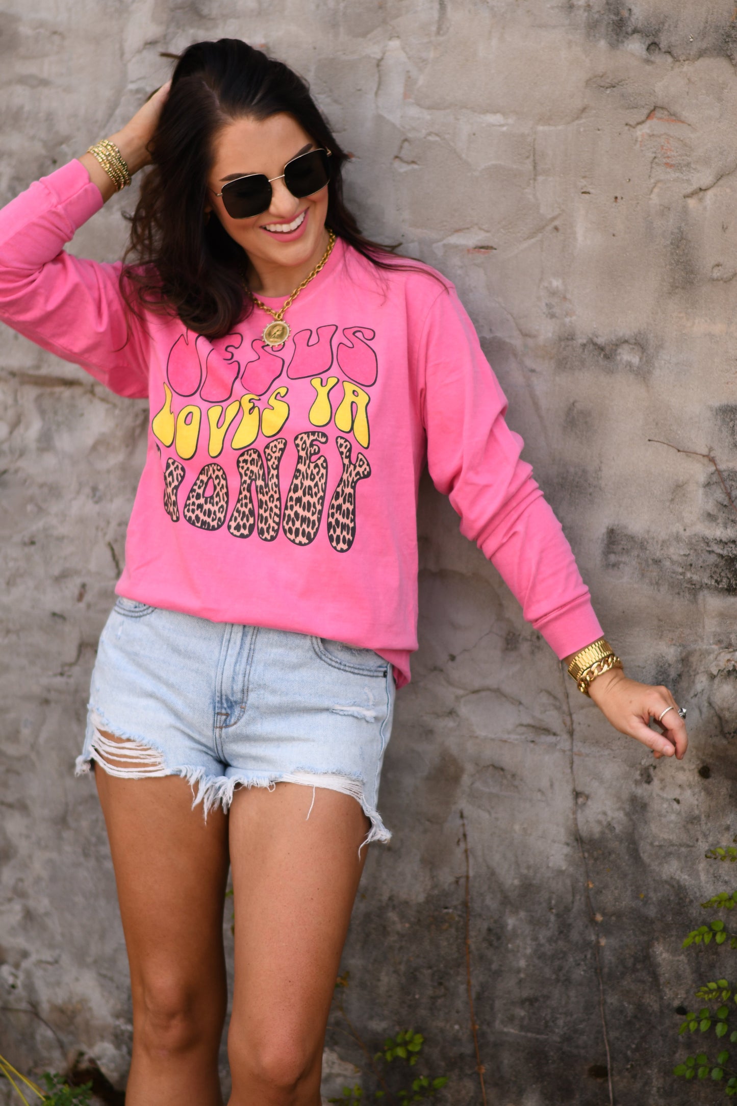 Jesus Loves Ya Honey Tee / Long Sleeve