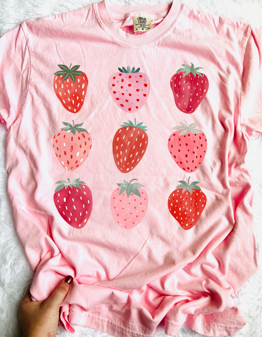 Strawberry Graphic Tee (Closes 5/23)