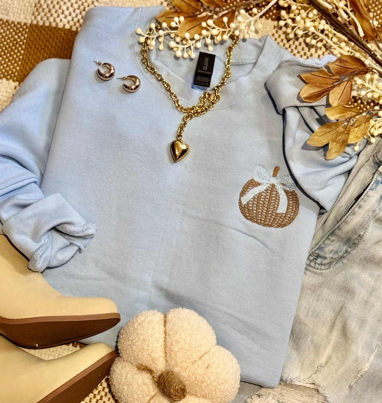 Wicker Pumpkin Bow Embroidered Sweatshirt